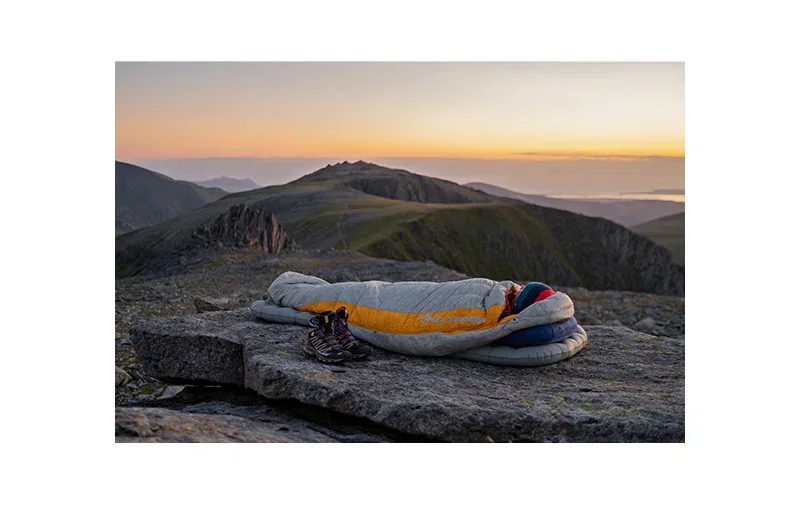 Sea-to-Summit-Spark-Ultralight-Down-Sleeping-Bag-Lifestyle